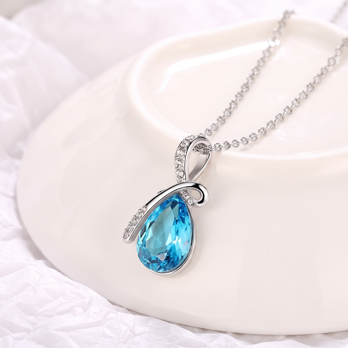 Vintage Silver Teardrop Aqua Necklace