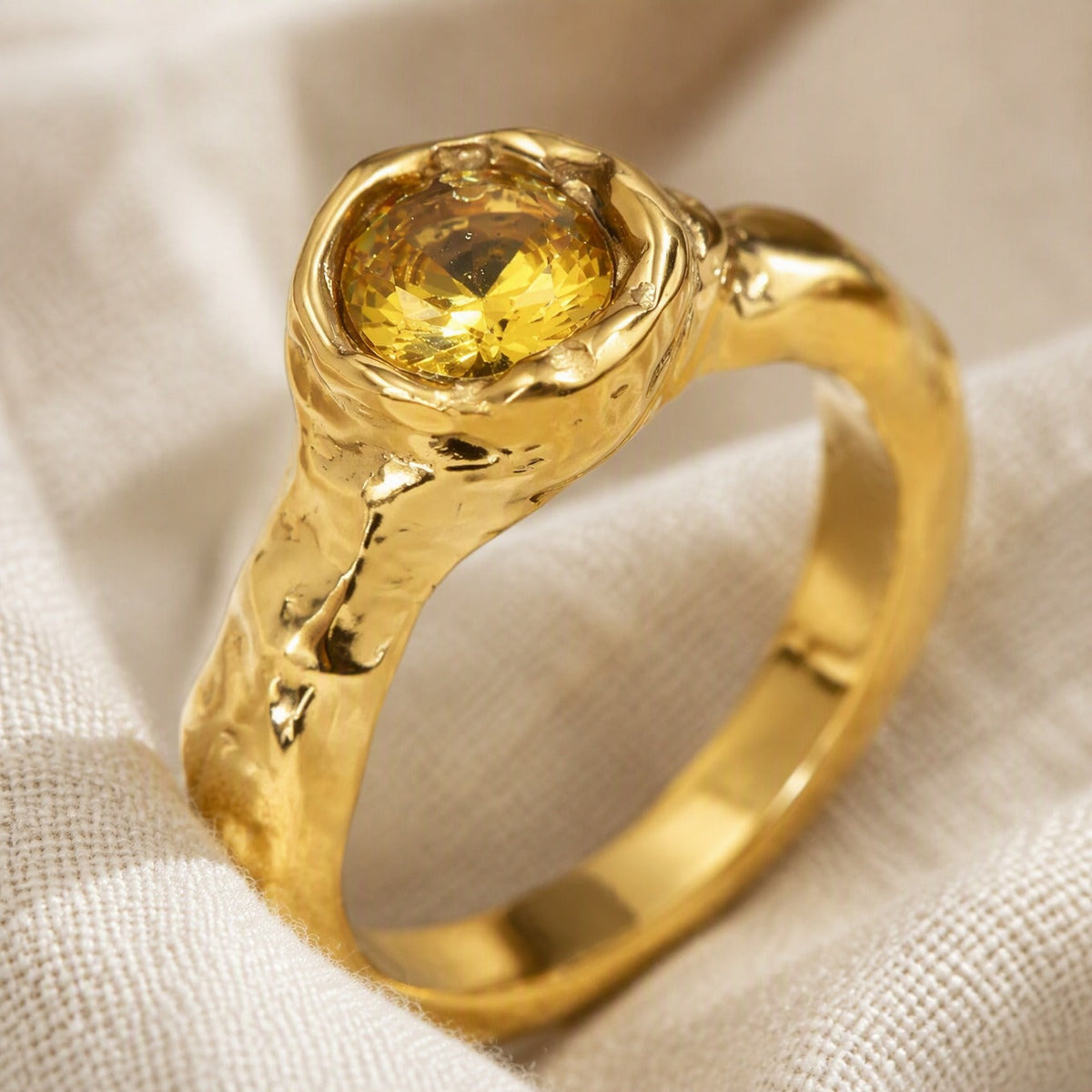 Signature Zircon Gold Ring