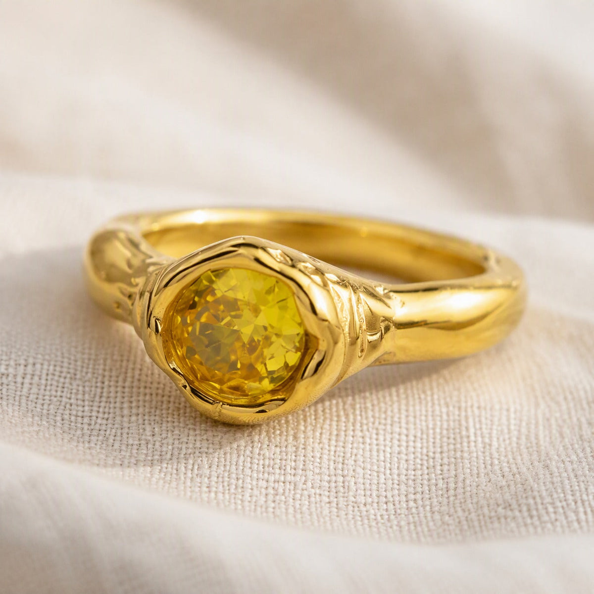 Signature Zircon Gold Ring